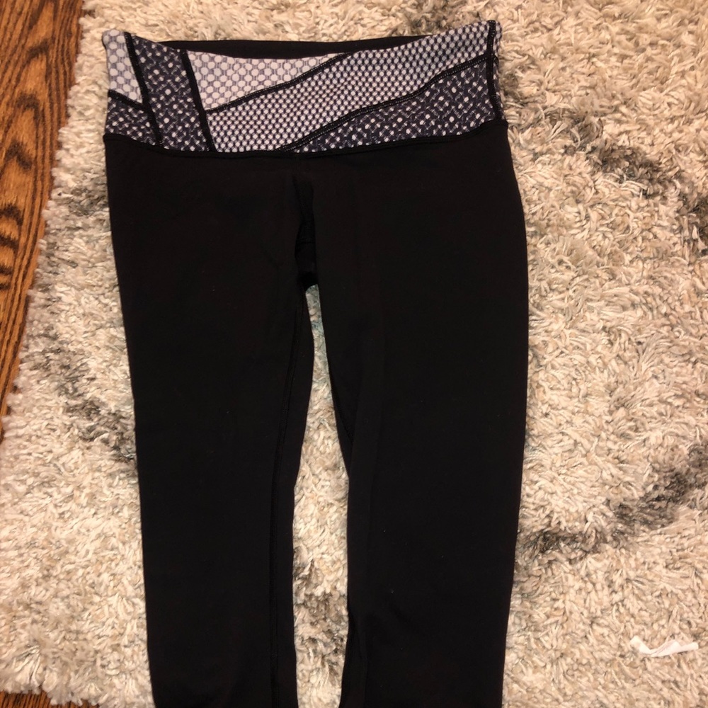 Lululemon Leggings with cute band